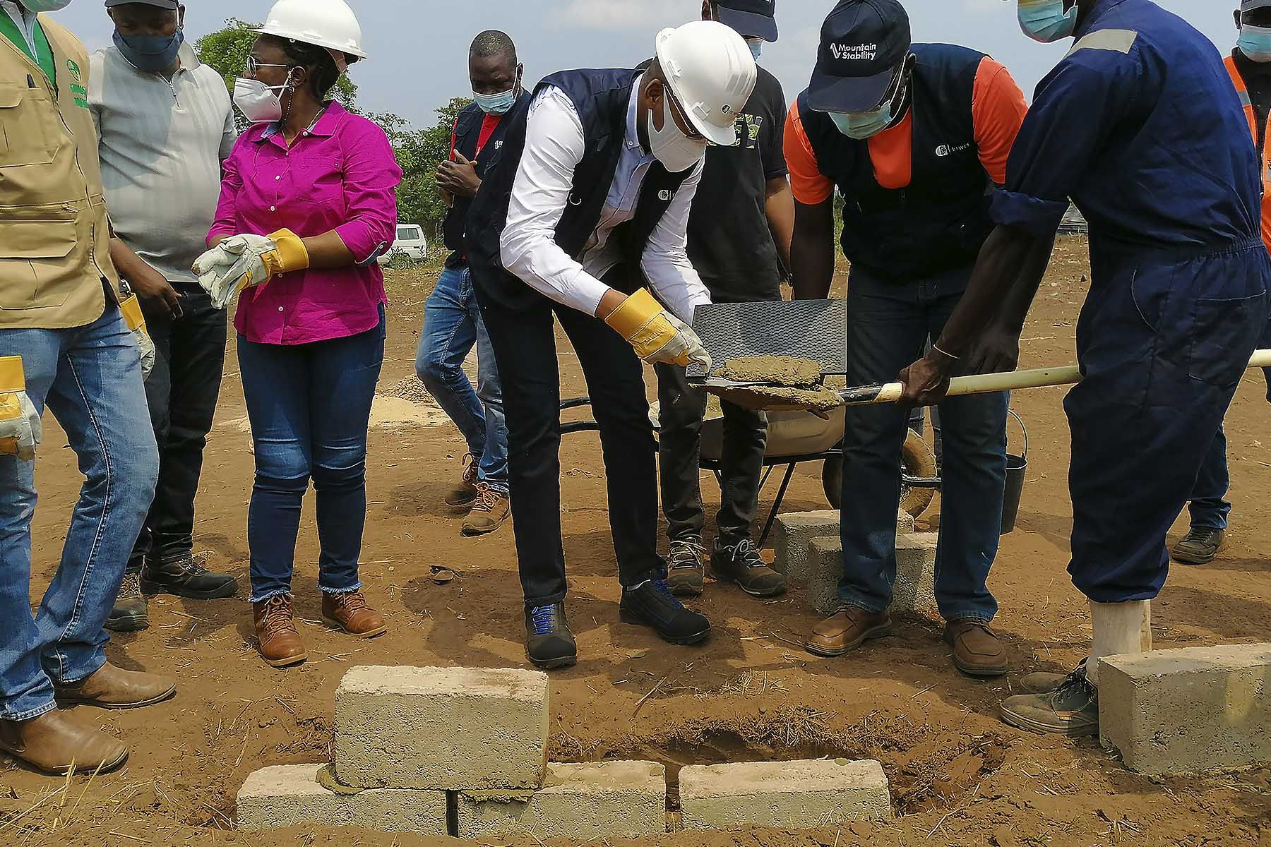 Construção de pequenas infraestruturas comunitárias